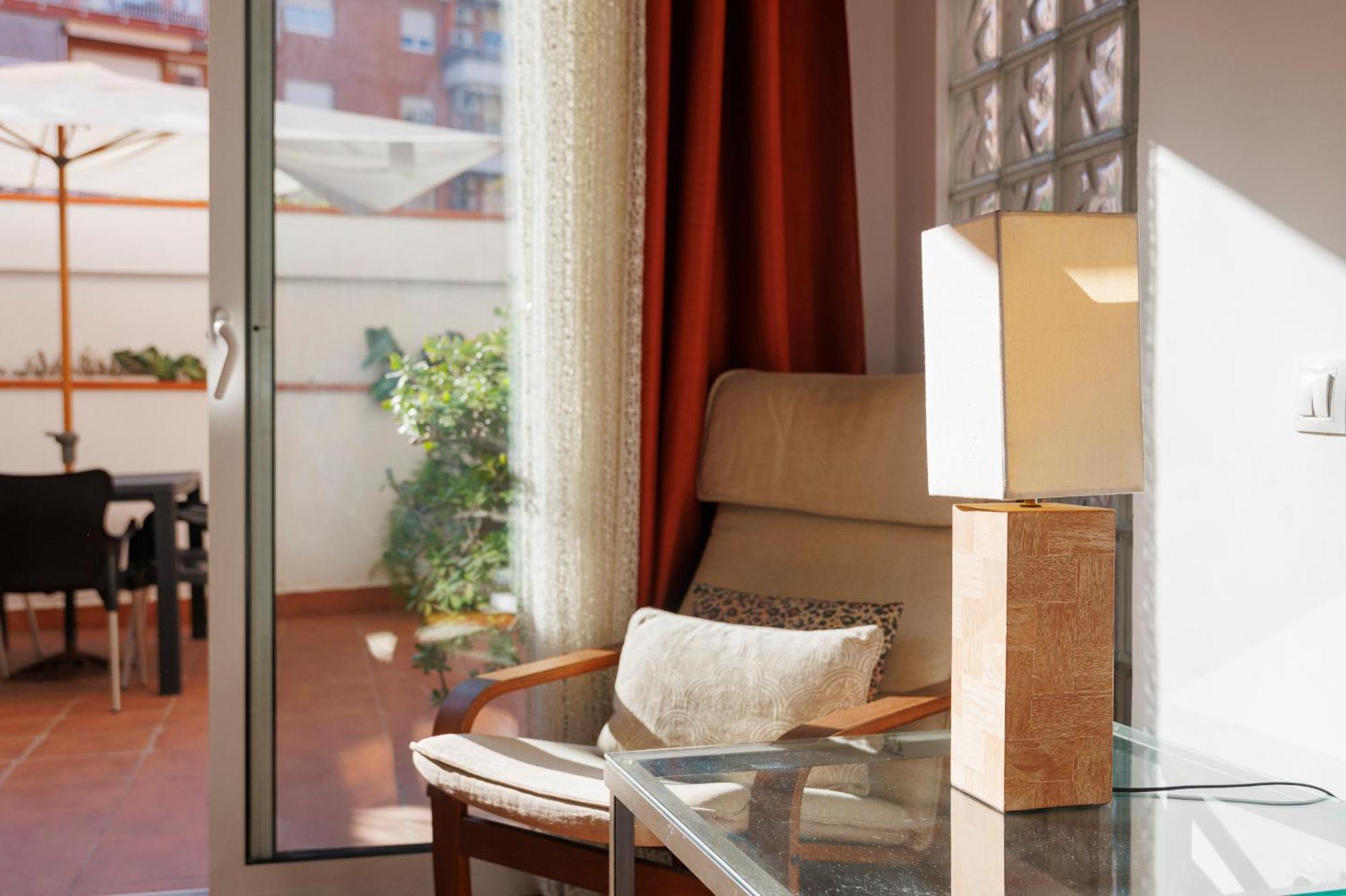Aparteasy - Private Terrace, 3-Bedroom Apartment Barcelona Exterior foto