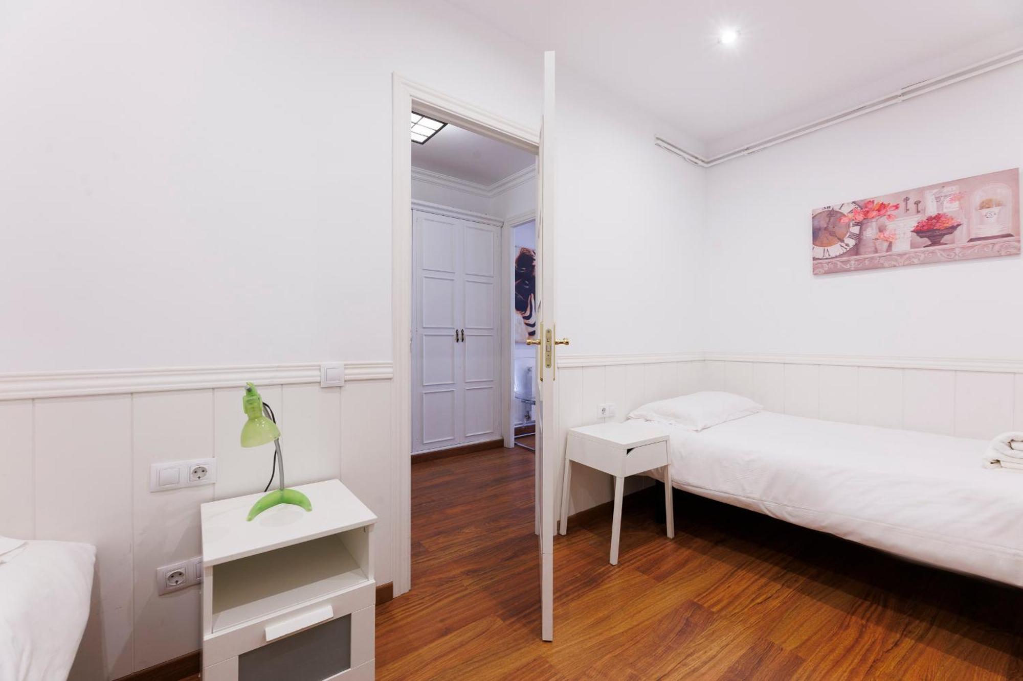 Aparteasy - Private Terrace, 3-Bedroom Apartment Barcelona Exterior foto